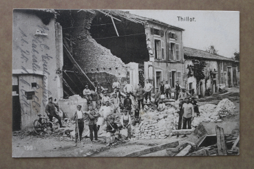 Ansichtskarte AK Thillot Vogesen 1916 zerstörtes Haus Deutsche Soldaten Arbeit Fahrrad Dorf Ortsansicht Frankreich France 88 Vosges